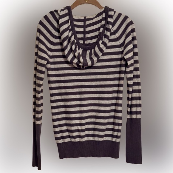 American Eagle Y2K Striped Hoodie Sweater - Picture 2 of 3